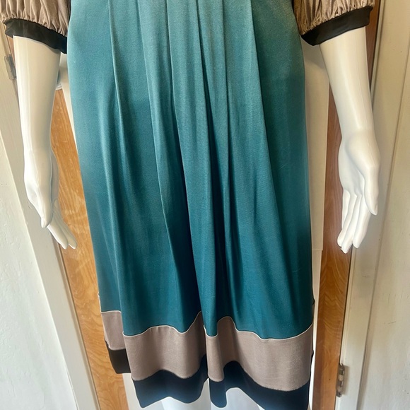 BCBGMaxAzria Taupe and Teal Midi Dress - Picture 5 of 9